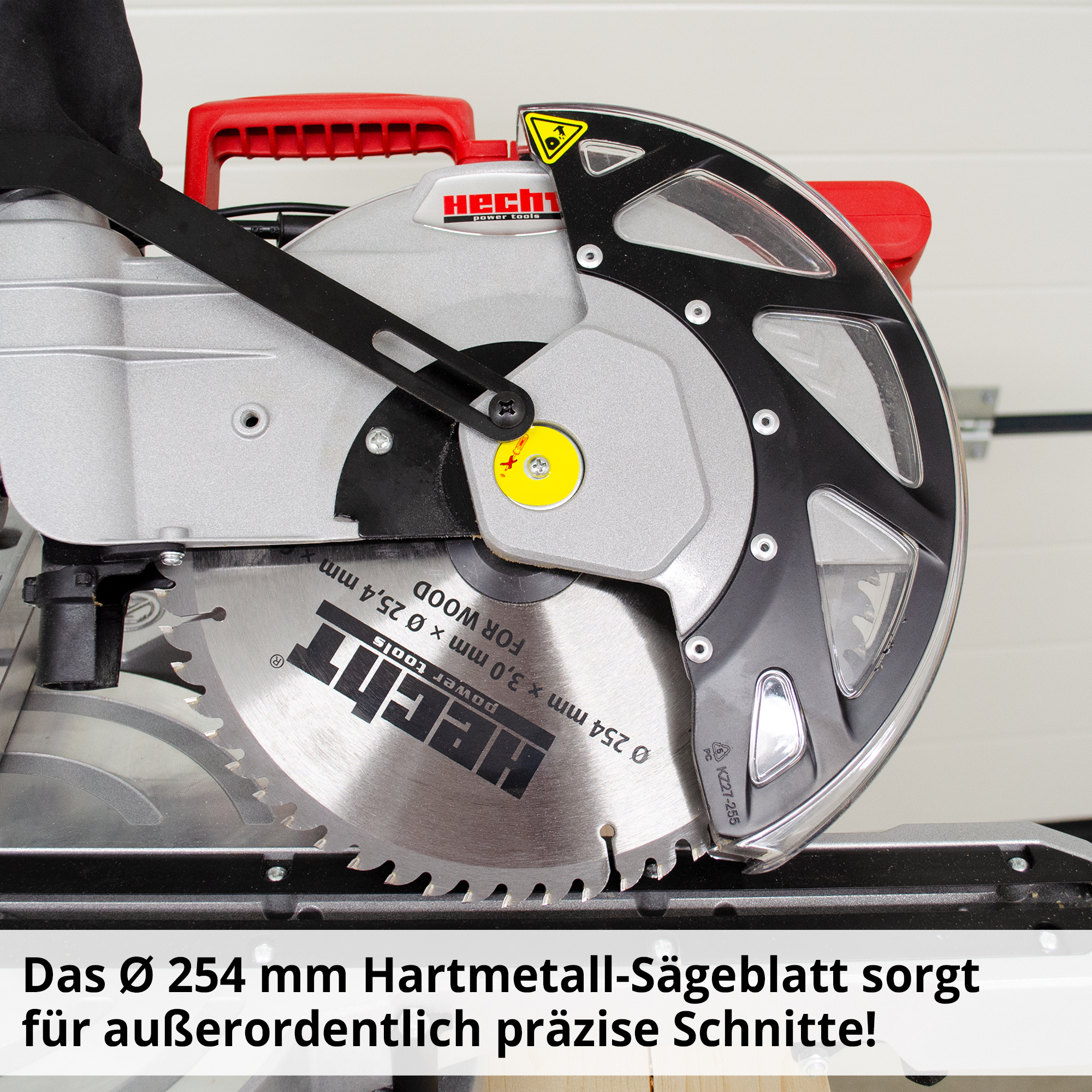 HECHT 820 Kappzugsäge; das Ø mm Hartmetall Sägeblatt sorgt für außerordentlich präzise Schnitte