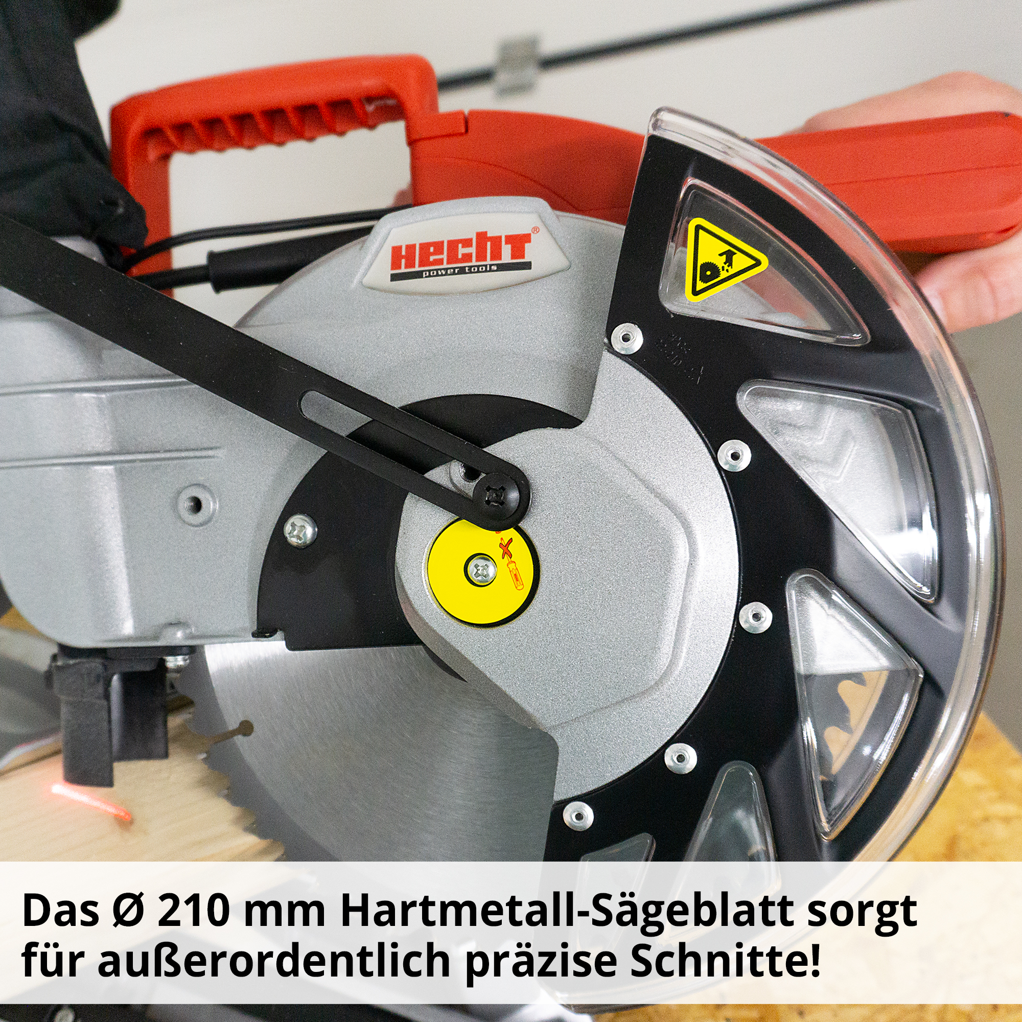 HECHT 828 Kappzugsäge; Das Ø 210 mm Hartmetall Sägeblatt sorgt für außerordentlich präzise Schnitte