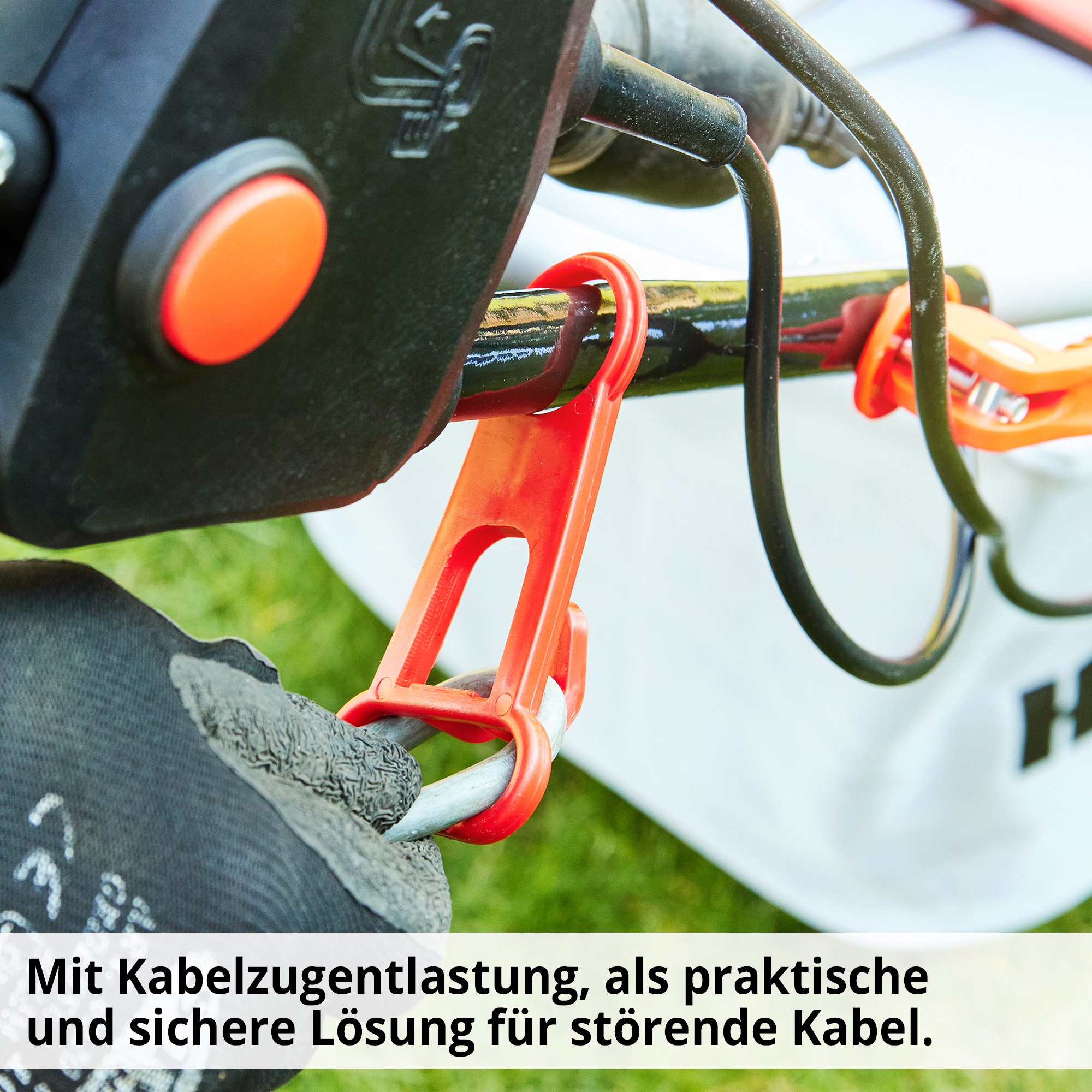 Vertikutierer; Mit Kabelzugentlastung