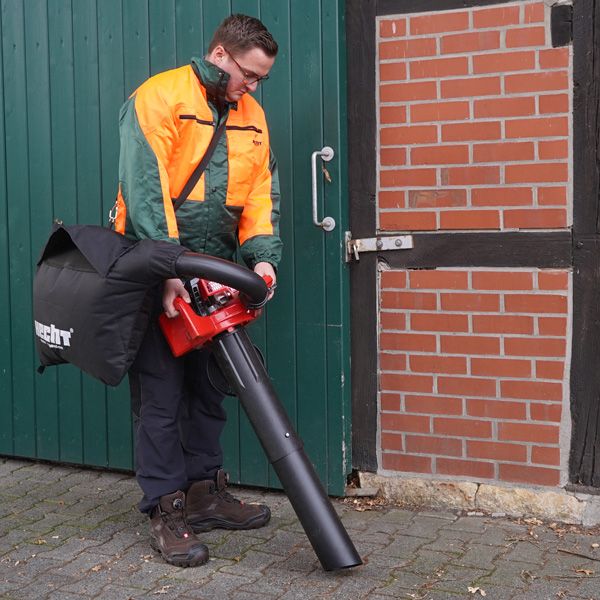 Benzin-Gartenbläser mit 50 Liter Laubfangsack und bequemen Tragegurt 