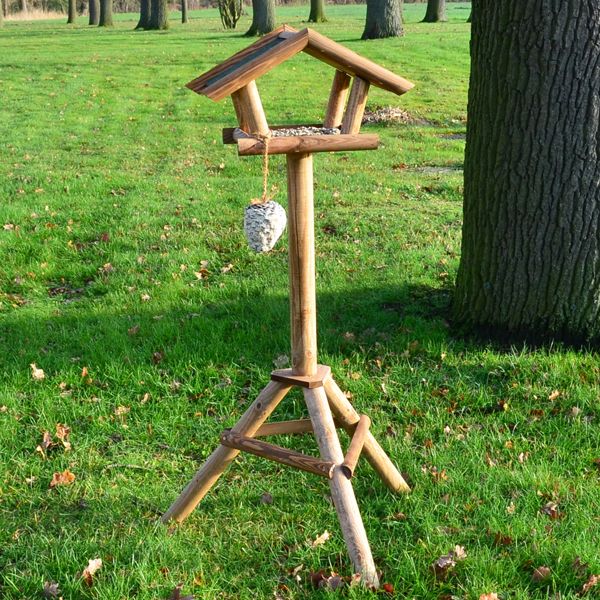 Vogelhaus; Gesamthöhe: 124 Zentimeter