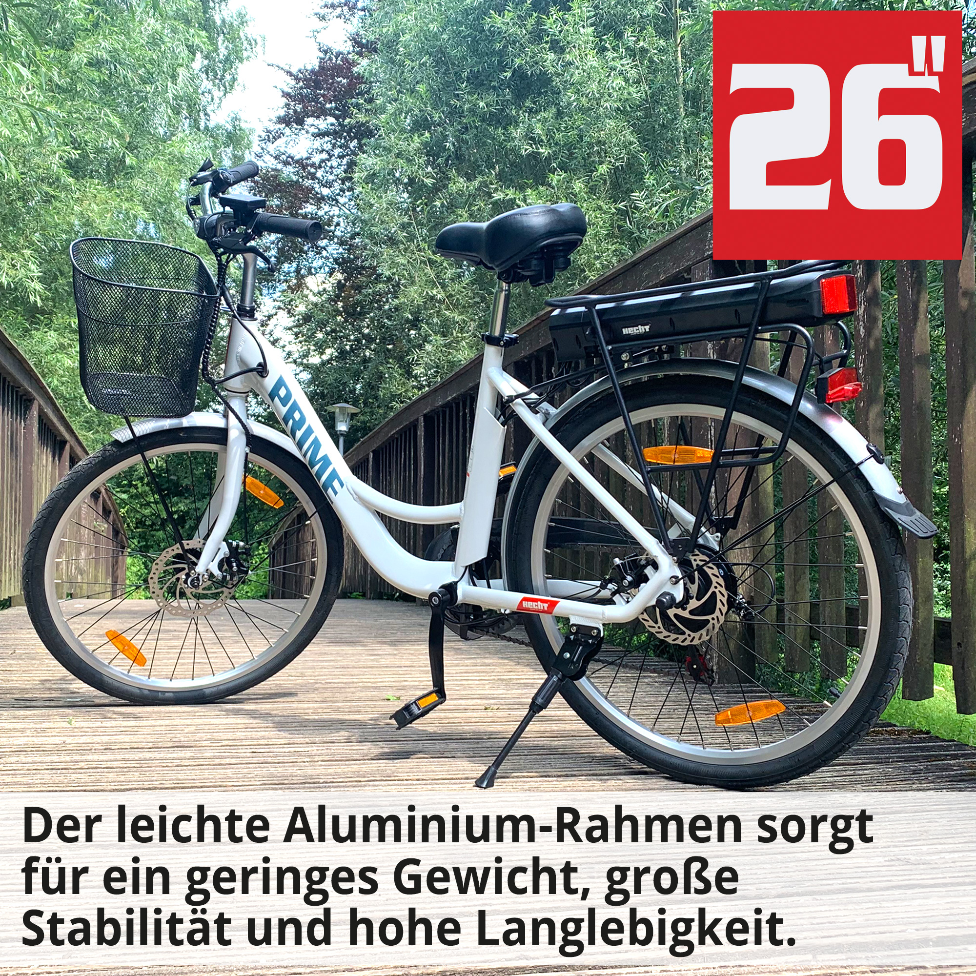 E-Bike mit leichtem Aluminiumrahmen und 26-Zoll-Rädern auf Holzbrücke