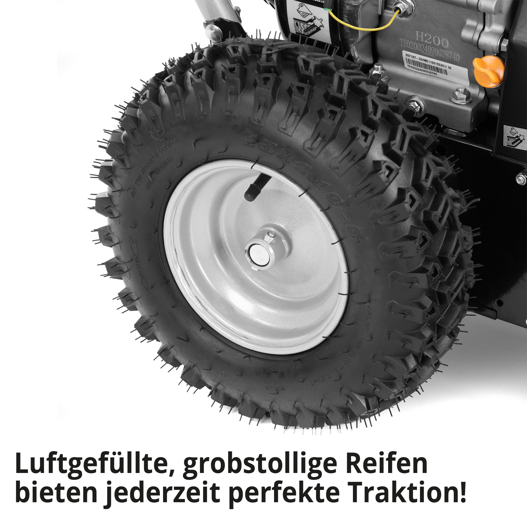 Hecht Benzin-Schneefräse mit Grobstolligen Reifen für extra Grip