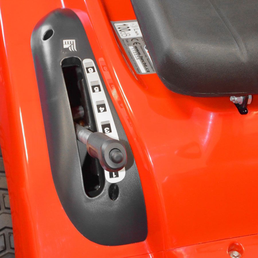 Rasentraktor Aufsitzmäher mit 6 gang Getriebe für Optimales Fahrgefühl  Rasentraktor Aufsitzmäher mit 6 gang Getriebe für Optimales Fahrgefühl