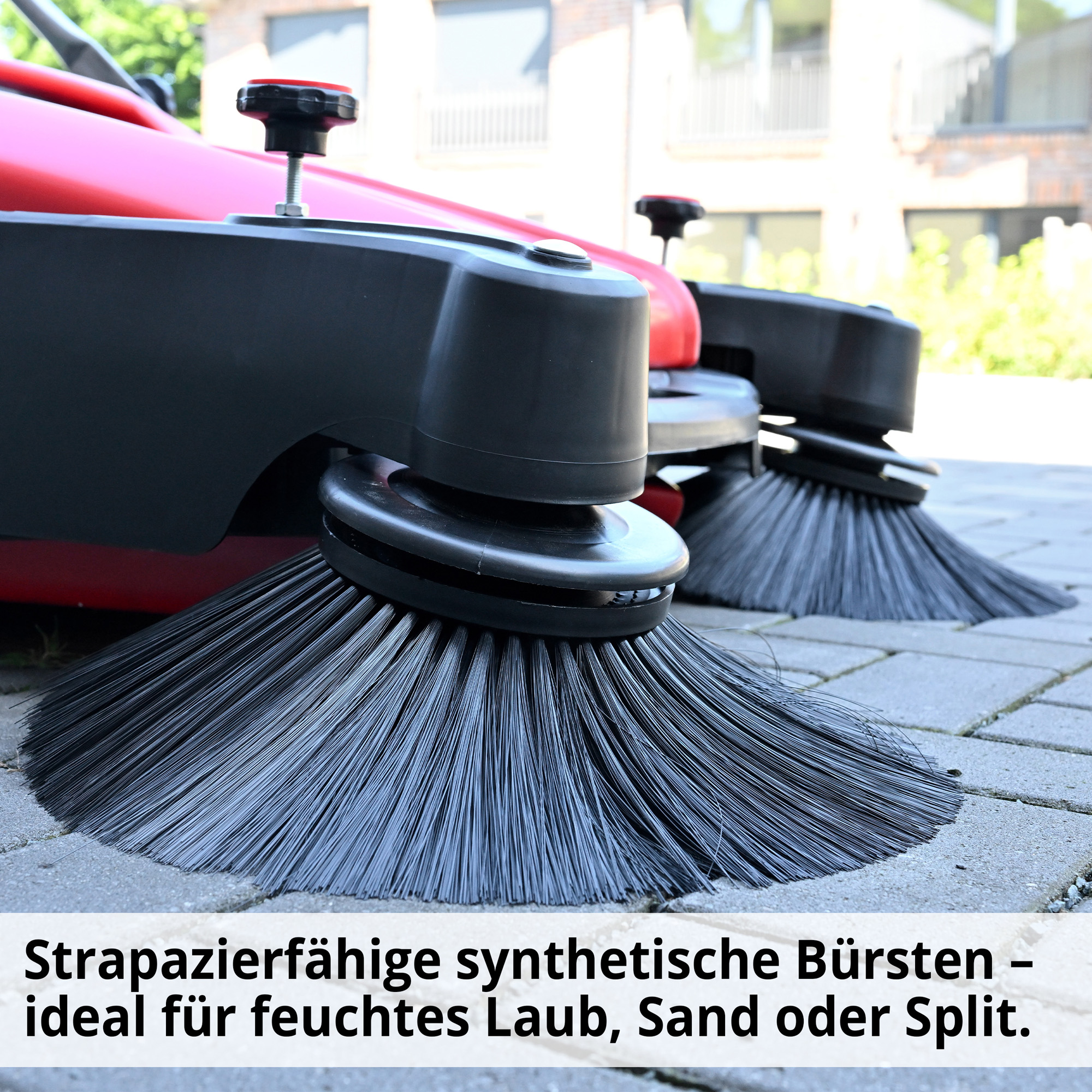 HECHT 8105 Handkehrmaschine; Strapazierfähige synthetische Bürsten – ideal für feuchtes Laub, Sand oder Split