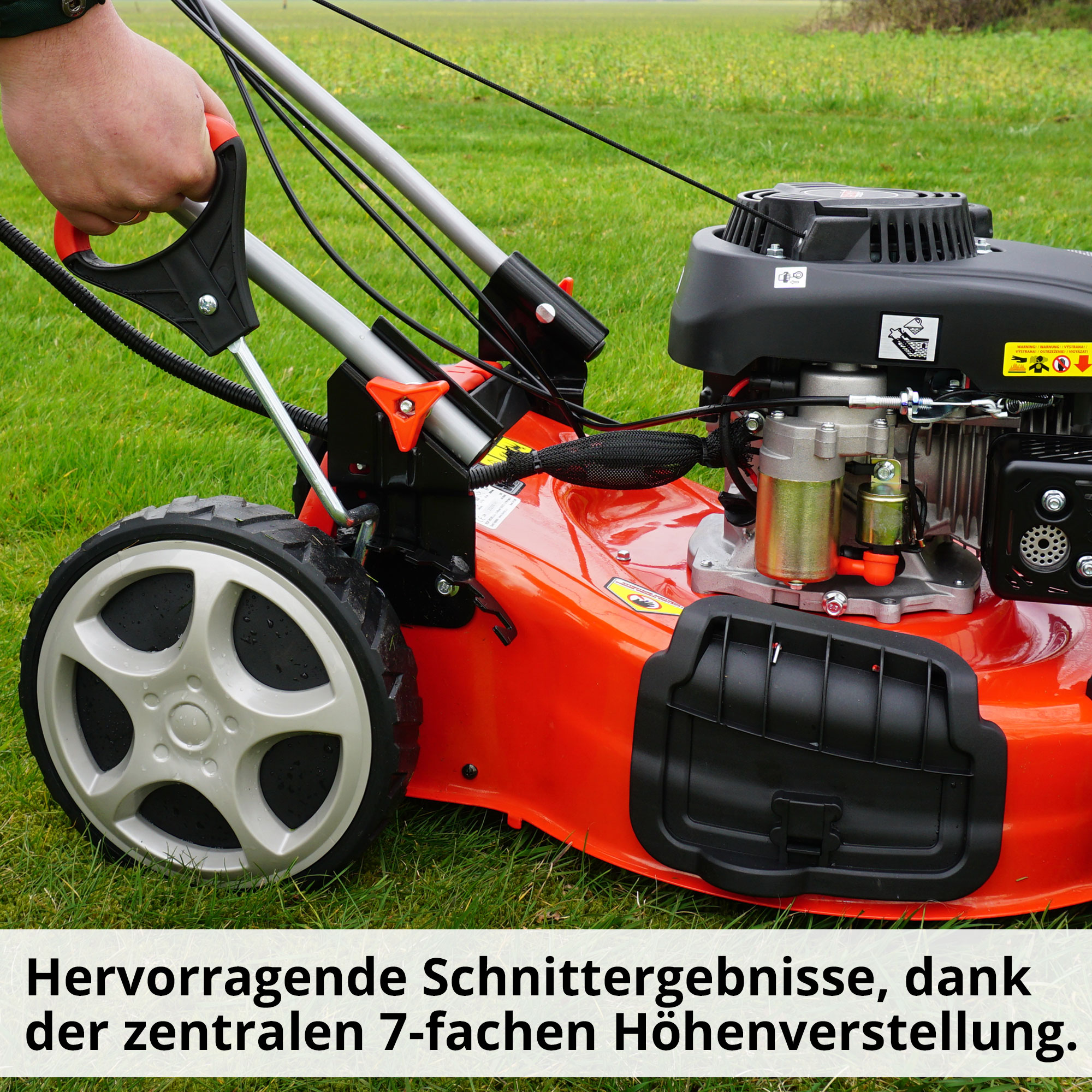 Benzinrasenmäher mit zentraler Höhenverstellung und Seitenauswurf  (Dieses Bild wurde mit Hilfe von KI generiert.)