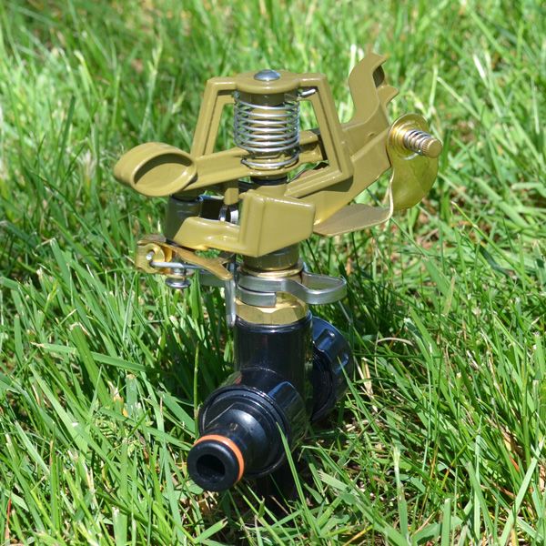 Hecht Impulsregner mit 160 mm Erdspieß sorgt für Optimalen Halt 