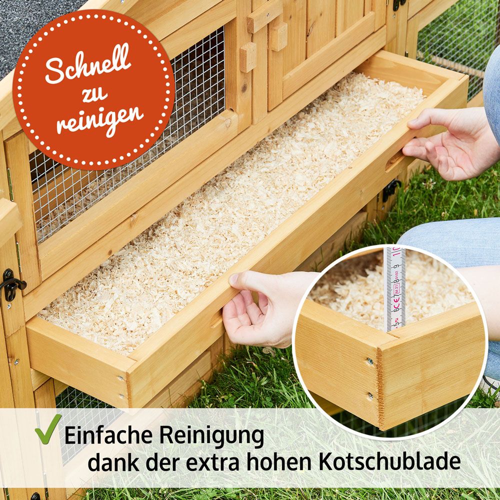 Hasenstall Dorf Alm; Kotschublade zur einfachen Reinigung