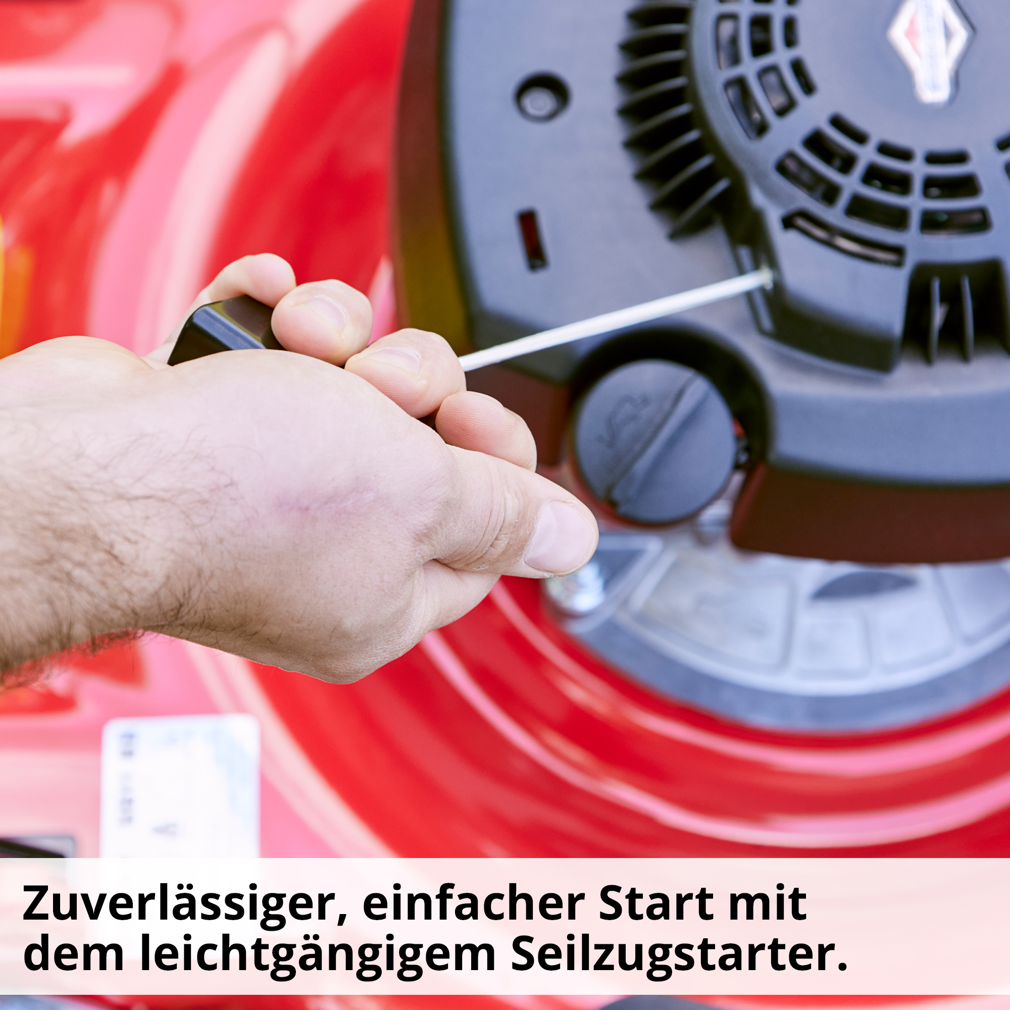Benzin-Rasenmäher mit leichtem Startseilzug zum anlassen  Benzin-Rasenmäher mit leichtem Startseilzug zum anlassen