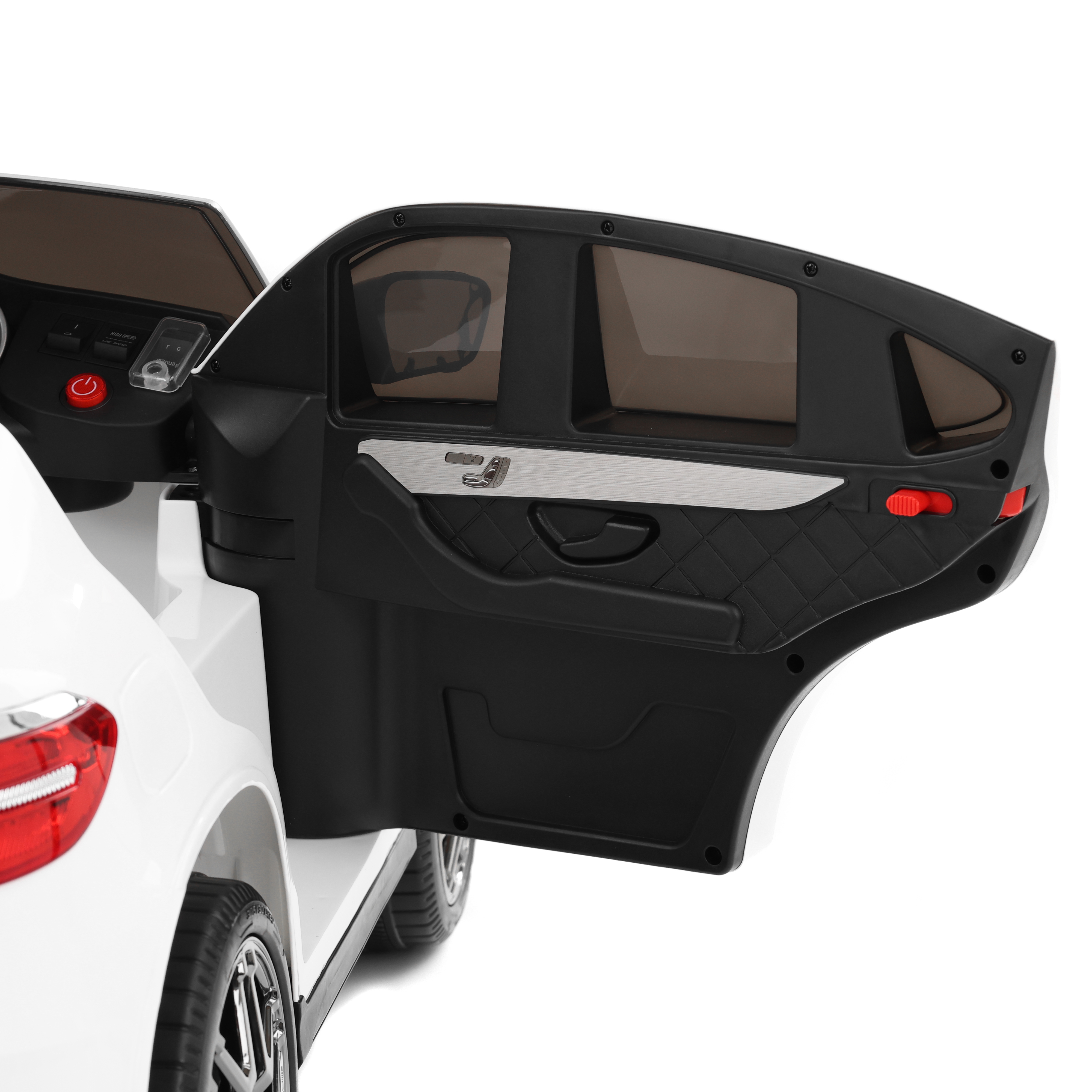 Kinder-Elektroauto GLC 63S: Türen lassen sich für leichten Einstieg öffnen (Dieses Bild wurde mit Hilfe von KI generiert.)