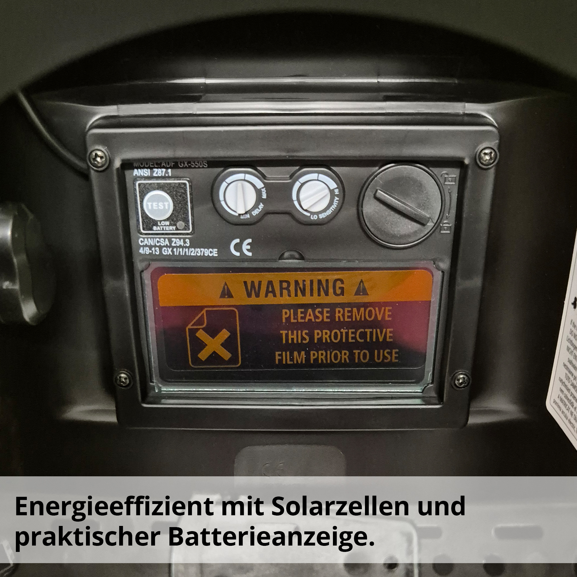Schweisshelm ist Energieeffizient mit Solarzellen und praktischer Batterieanzeige