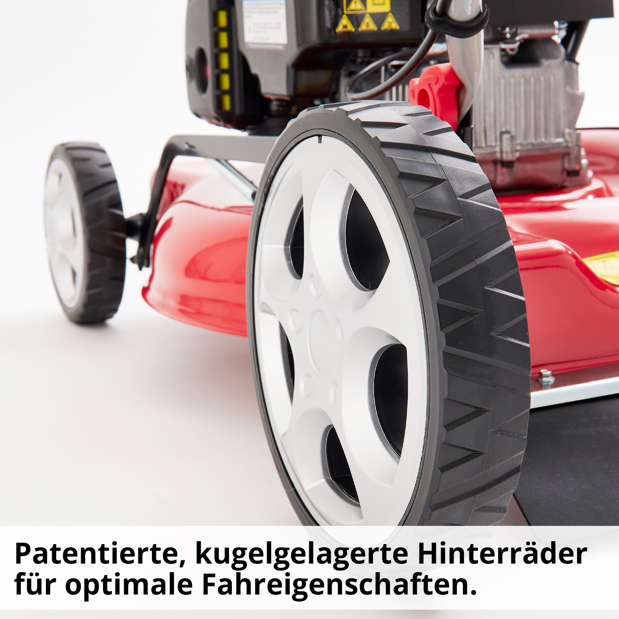 Benzin-Rasenmäher mit kugelgelagerten Rädern und großen Hinterrädern für bessere Traktion Benzin-Rasenmäher mit kugelgelagerten Rädern und großen Hinterrädern für bessere Traktion