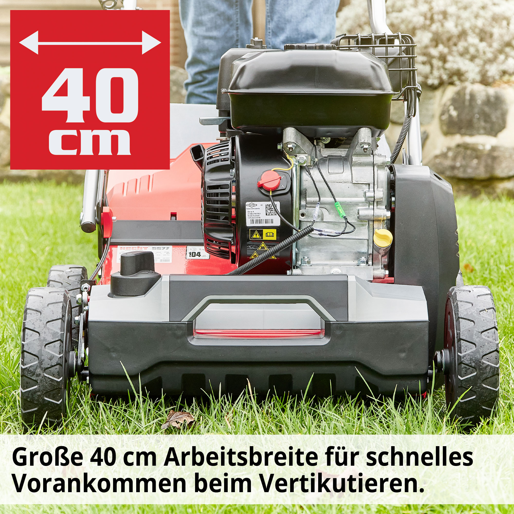 Benzin-Vertikutierer mit 40 cm Arbeitsbreite für schnelles vorankommen 