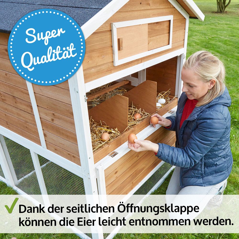 Hühnervoliere Alpenhof; seitliche Klappe zur Eierentnahme Hühnervoliere Alpenhof; seitliche Klappe zur Eierentnahme