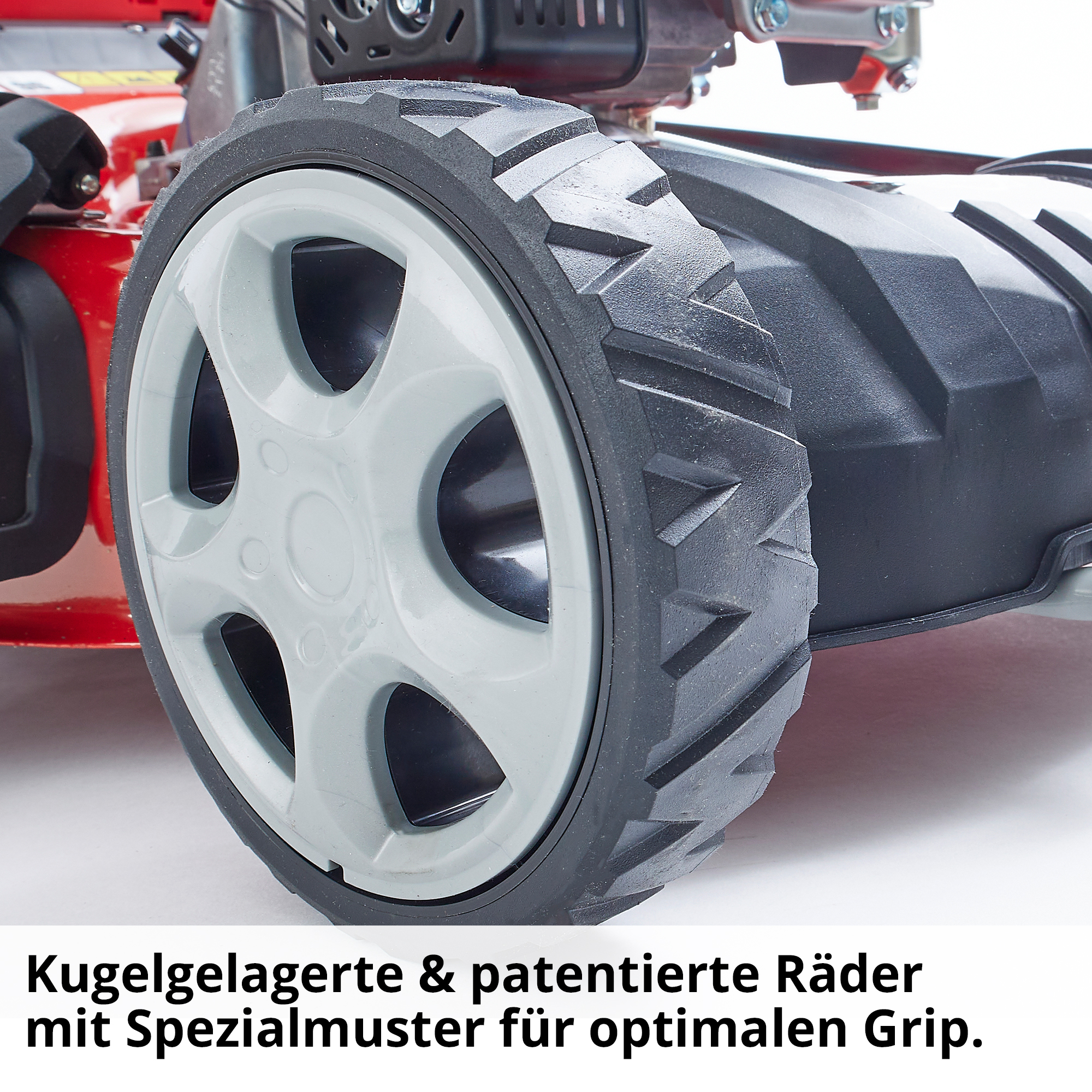 Benzin-Rasenmäher mit patentierten Rädern für den maximalen Grip 
