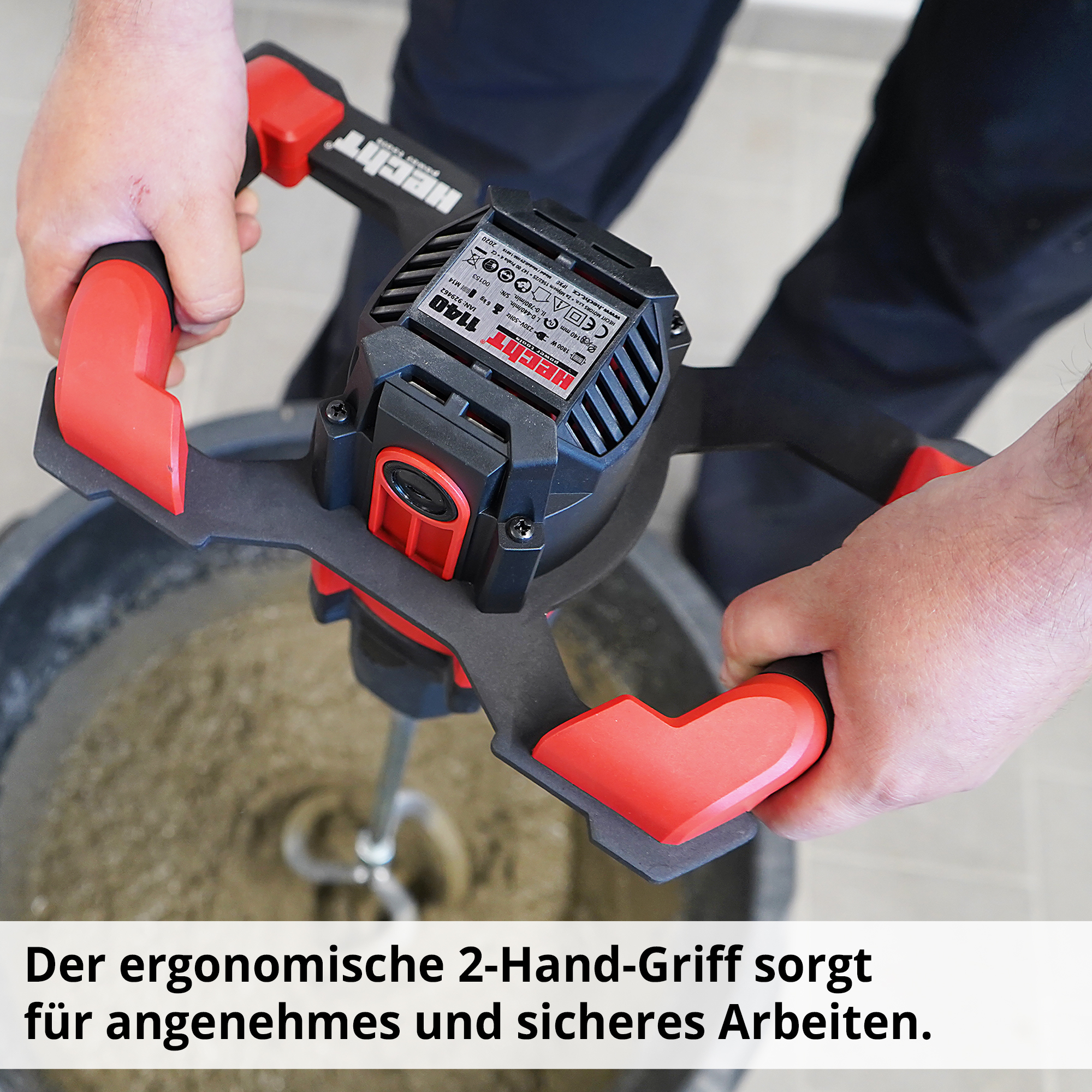HECHT 1140 Rührwerk; Der ergonomische 2-Hand-Griff sorgt für angenehmes und sicheres Arbeiten